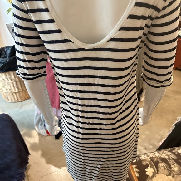 Splendid Navy and White Striped Short Sleeved Dress! - Picture 4 of 4